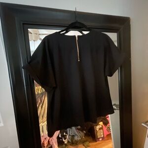 MELLODAY Black Short Sleeve Blouse with Gold Back Zip